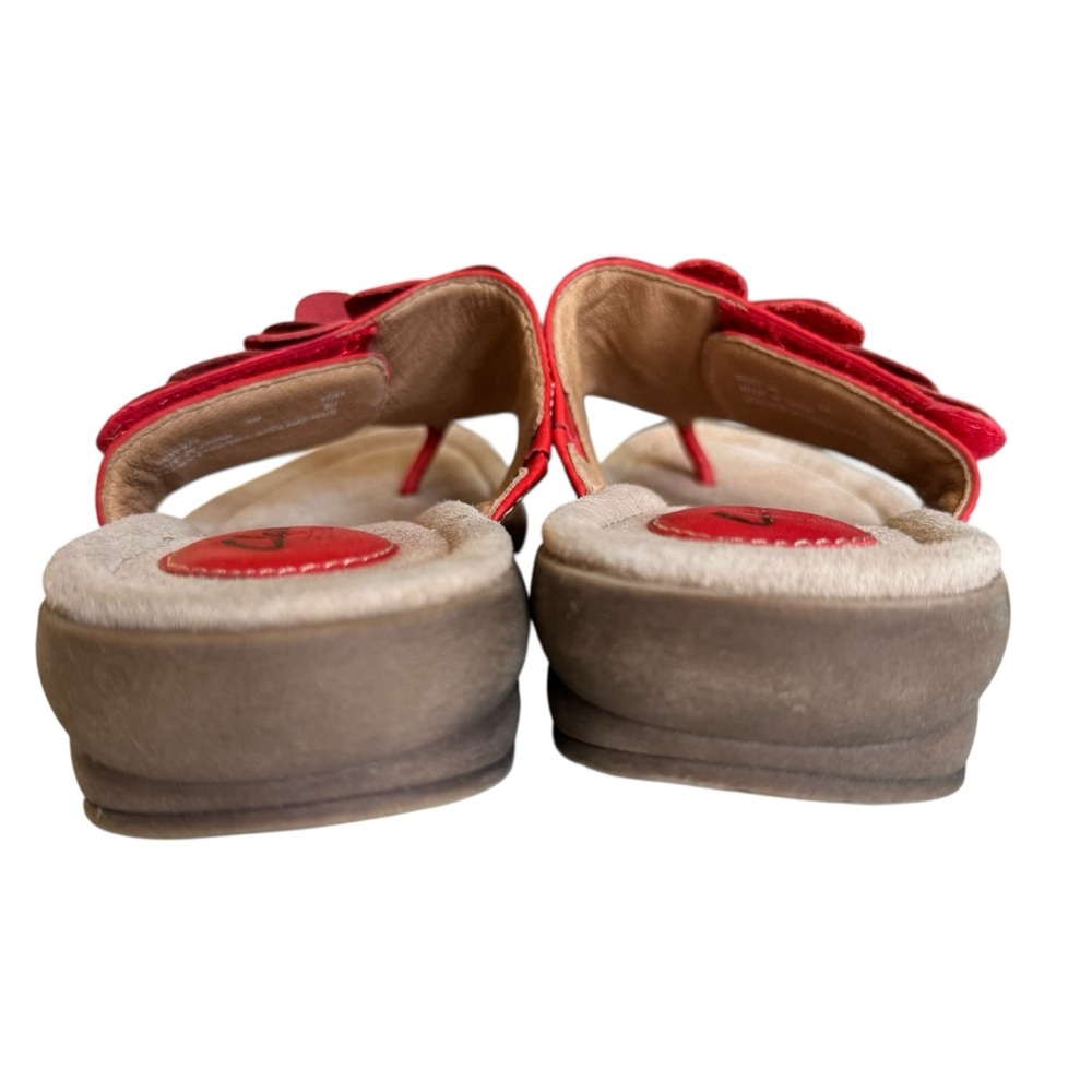 Clarks Artisan Leather Floral Thong Sandals, Size 7 - Picture 5 of 7